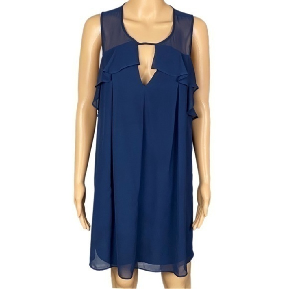 BCBGENERATION navy sleeveless shift dress w/front and back keyholes. Medium. EUC